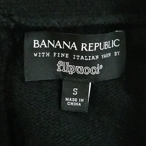 BANANA REPUBLIC ITALIAN YARN V-NECK SWEATER - Picture 8 of 11